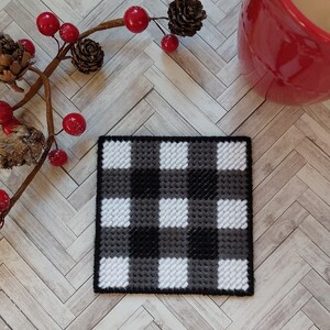 Coaster Plastic Canvas Pattern, Buffalo Plaid Coaster, Plaid Dining Room Decor, Needlepoint Coaster Pattern, Plastic Canvas Decor image 5