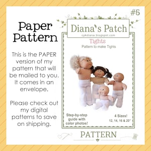 Puede incluir: Un patrón de papel para medias de muñeca etiquetado como #5 Diana's Patch. El documento incluye instrucciones de texto y una fotografía de cuatro muñecas con medias blancas en tamaños de 12, 14, 16 y 20 pulgadas. El diseño muestra el título Paper Pattern y detalles sobre el envío por sobre.