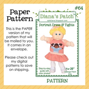 Pode incluir: Um padrão de papel para um vestido e collants Portrait para bonecas Cabbage Patch Kids de 50,8 cm. O padrão inclui instruções passo a passo com fotos coloridas. A imagem apresenta uma boneca vestindo o vestido e os collants. O padrão é enviado em um envelope.