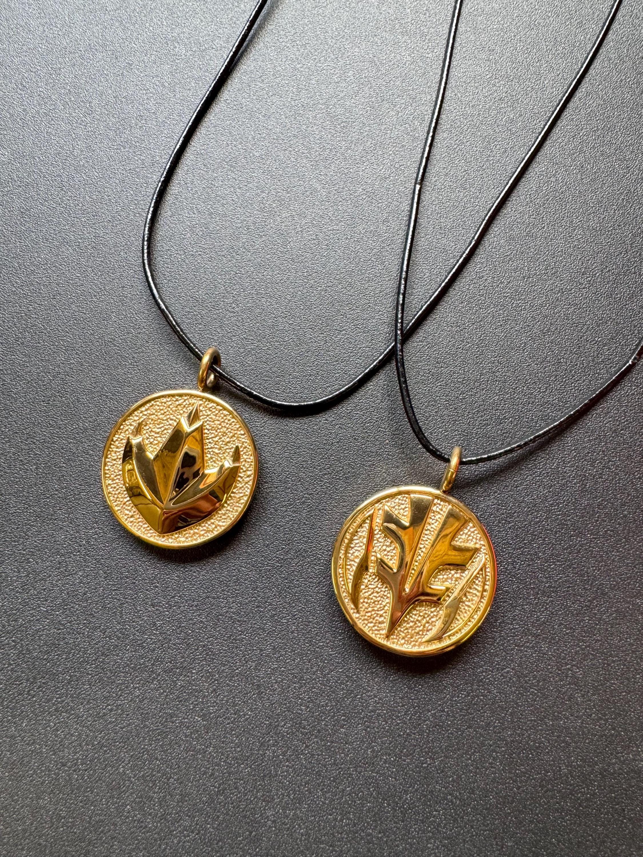 pendant（第1世代）＋ Catlog Board 2 Dragonzord Tigerzord Coin Necklace: Double-sided Stainless
