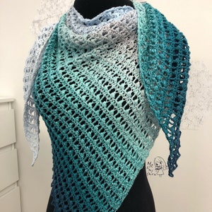 Crochet Pattern - Snail trail parade - triangle crochet shawl - PDF pattern