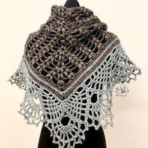 Crochet Pattern - Oak of life shawl - triangle crochet shawl - PDF pattern