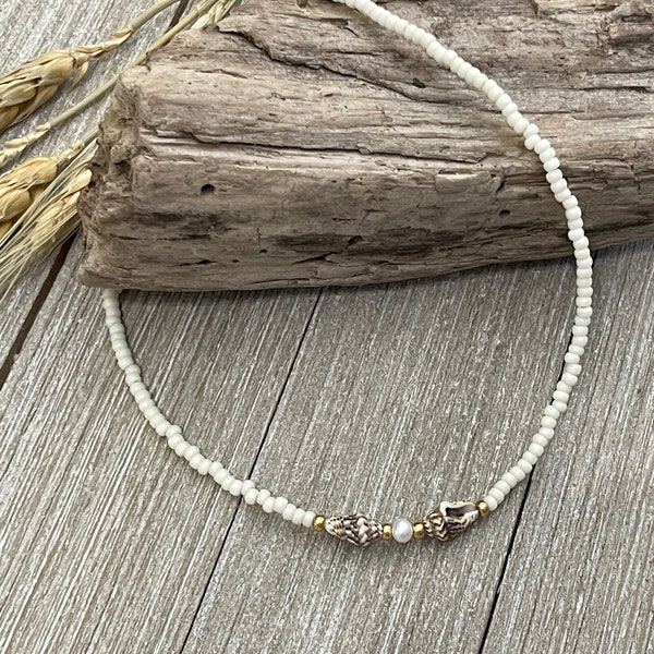 Nassa Shell and Freshwater Pearl Beaded Choker, Beaded Choker, Boho Choker, Sea Shell Choker, Beach Choker, Boho Necklace, Necklace for Her