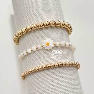 Gold Beaded Bracelet | Daisy Flower Beaded Bracelet | Minimalist Bracelet | Gold Stacking Beaded Bracelet | Gift for Her