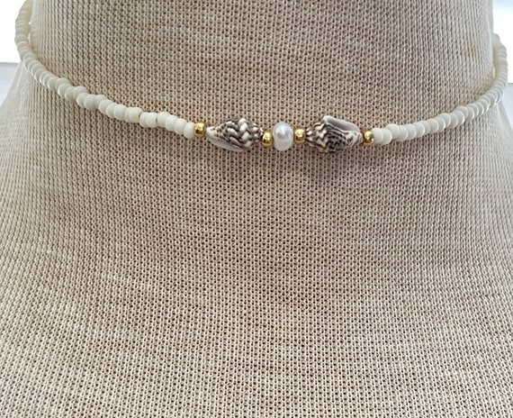 Nassa Shell and Freshwater Pearl Beaded Choker, Beaded Choker, Boho Choker, Sea Shell Choker, Beach Choker, Boho Necklace, Necklace for Her