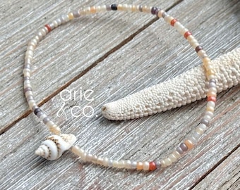Sea Shell Beaded Anklet, Warm Cream Shades Beaded Anklet, Beachy Anklet, Stretchy Anklet, Summer Jewelry, Boho Anklet