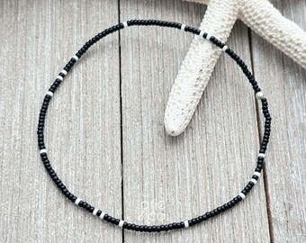 Black and White Dainty Beaded Anklet Bracelet, Stretchy Ankle Bracelet, Bohemian Anklet, Beachy Anklet