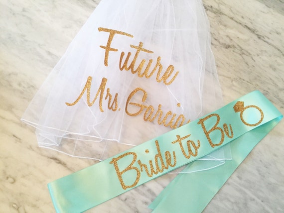 Bachelorette Party Sash and Veil Set Bachelorette Veil Bride