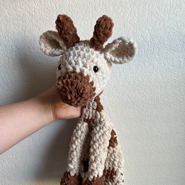 Crochet giraffe Snuggler, giraffe stuffed animal, giraffe lovey