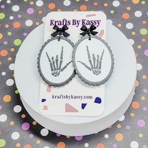 Skeleton Earrings, Spooky Jewelry, Halloween Earrings, Acrylic Skeleton Earrings, Fall Jewelry, Halloween Lover Gift, Spooky