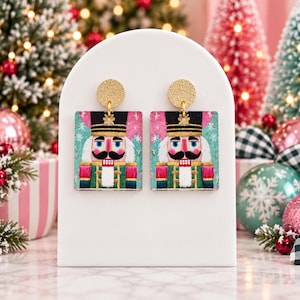 Pendientes de acrílico con diseño de cascanueces, joyería de invierno, accesorios navideños