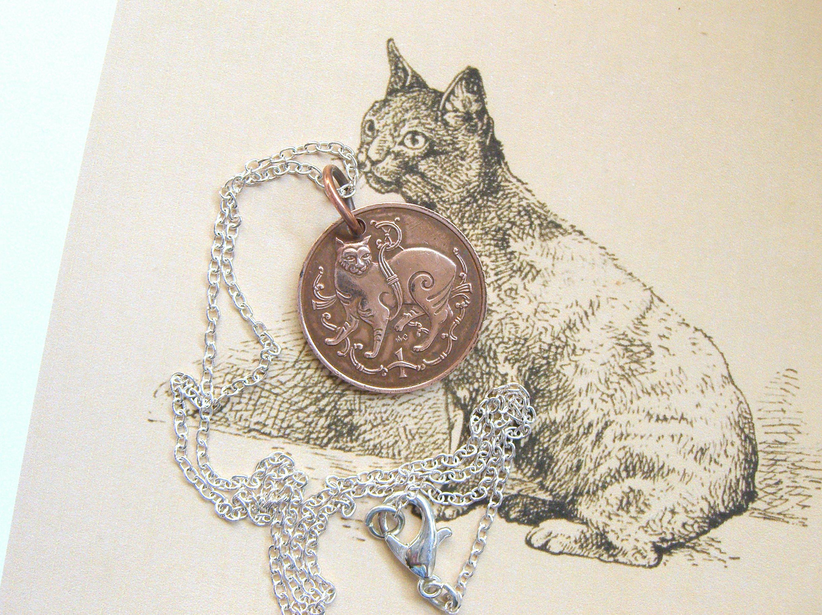 Manx cat necklace - Cat lover gift - Vintage 1980 Isle of Man coin