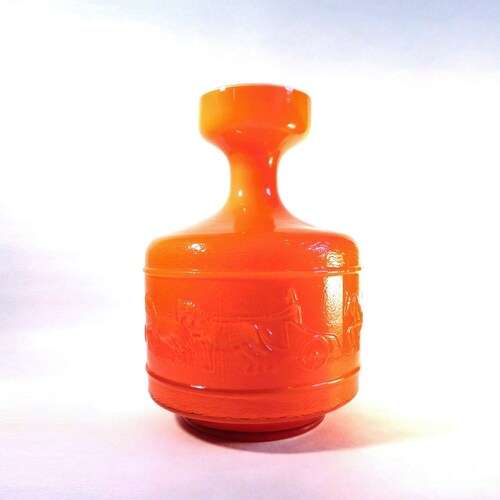 Shops 1960s Italian Orange Opaline Glass Vase - Empoli region - Horses and Chariots Decor