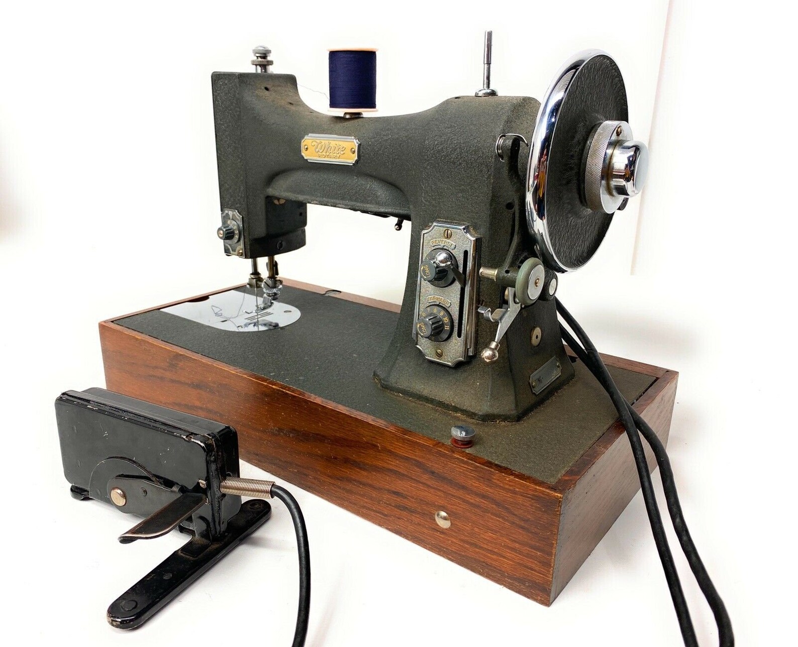 Vintage White Rotary Electric Sewing Machine Series 77 Etsy