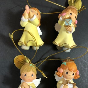 Precious Moments Hawthorne Village Miniature Nativity Figures Angels Make a Selection