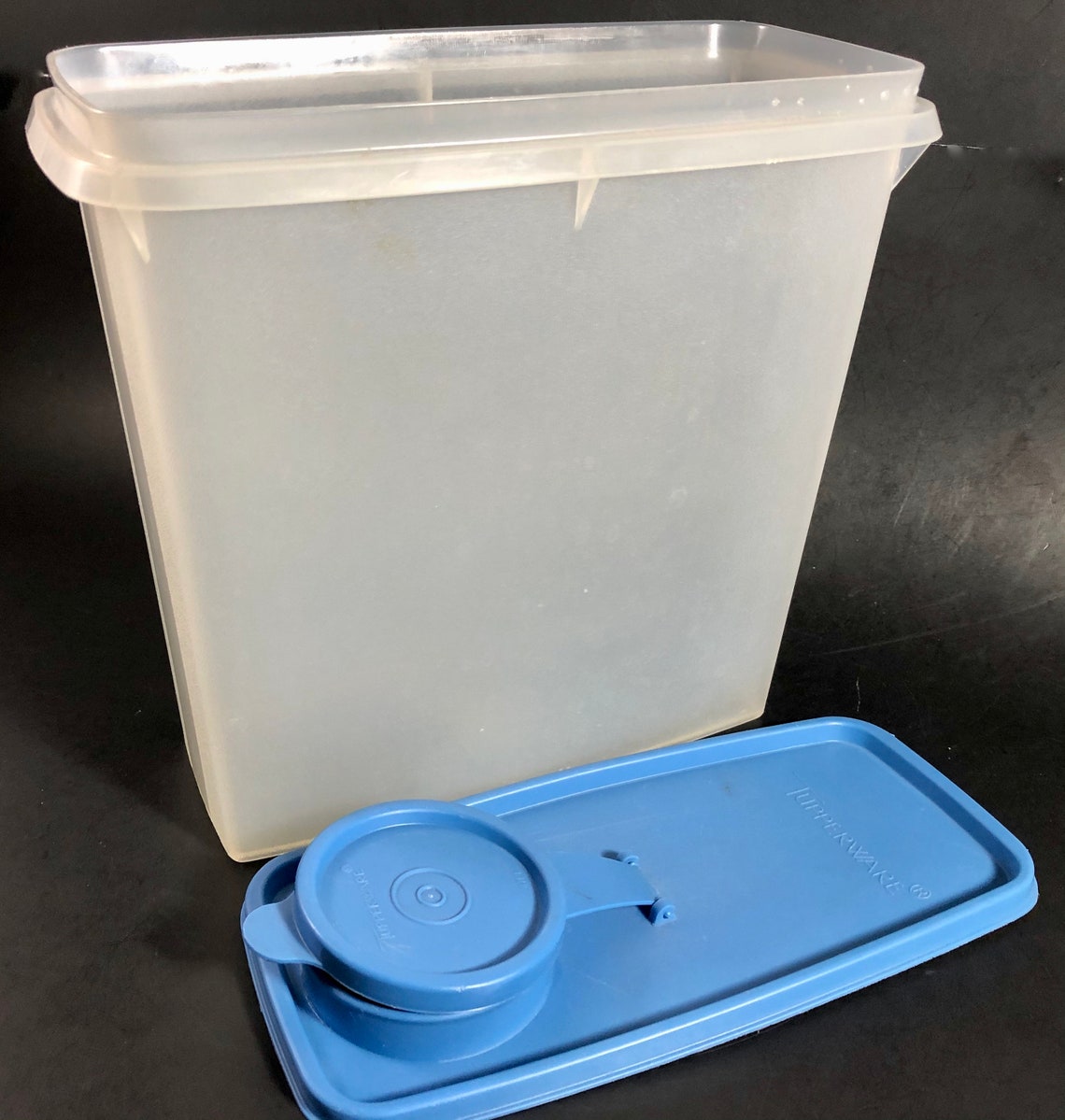 Tupperware Super Saver Dry Cereal Pet Food Container 4699 Etsy