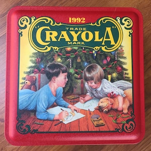 Crayola Crayons Christmas Sealed Tin 64 Crayons 1992 Excellent NIB Vintage Condition