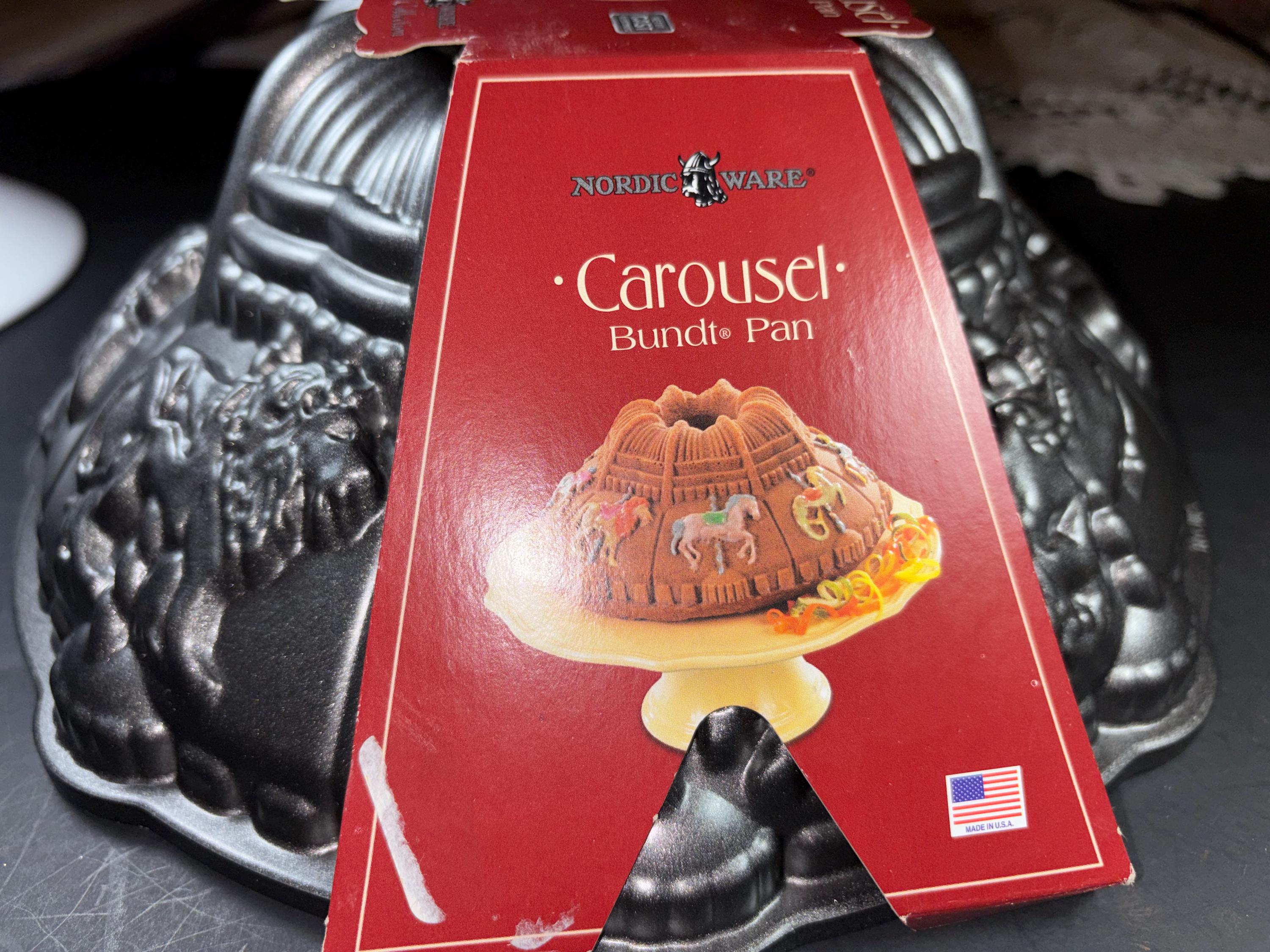 Nordic Ware Carousel Bundt Pan カルーセルケーキ型 Nordic Ware Carousel Cake Pan Williams Sonoma Bundt Cast Aluminum