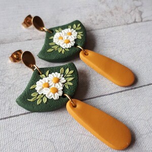 Vibrant Daisy earrings, Daisy flower polymer Clay dangle earrings, Moss green and yellow romantic floral earrings with daisies image 9