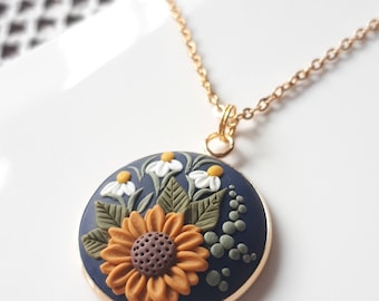 Vibrant Sunflower pendant, Clay sunflower necklace, boho polymer clay jewelry, sunflower wedding jewelry, gift for bride, Mom gift