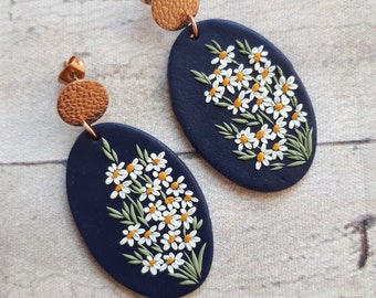 Daisy Polymer clay earrings Daisy earrings Clay earrings Painted flower earrings Statement earrings for Mom Birthday gift Daisies earrings