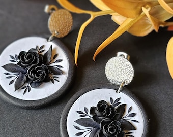 Schwarze Rose Ohrringe – Handgemachter Gothic Floral Statement Schmuck aus Polymer Clay für Halloween