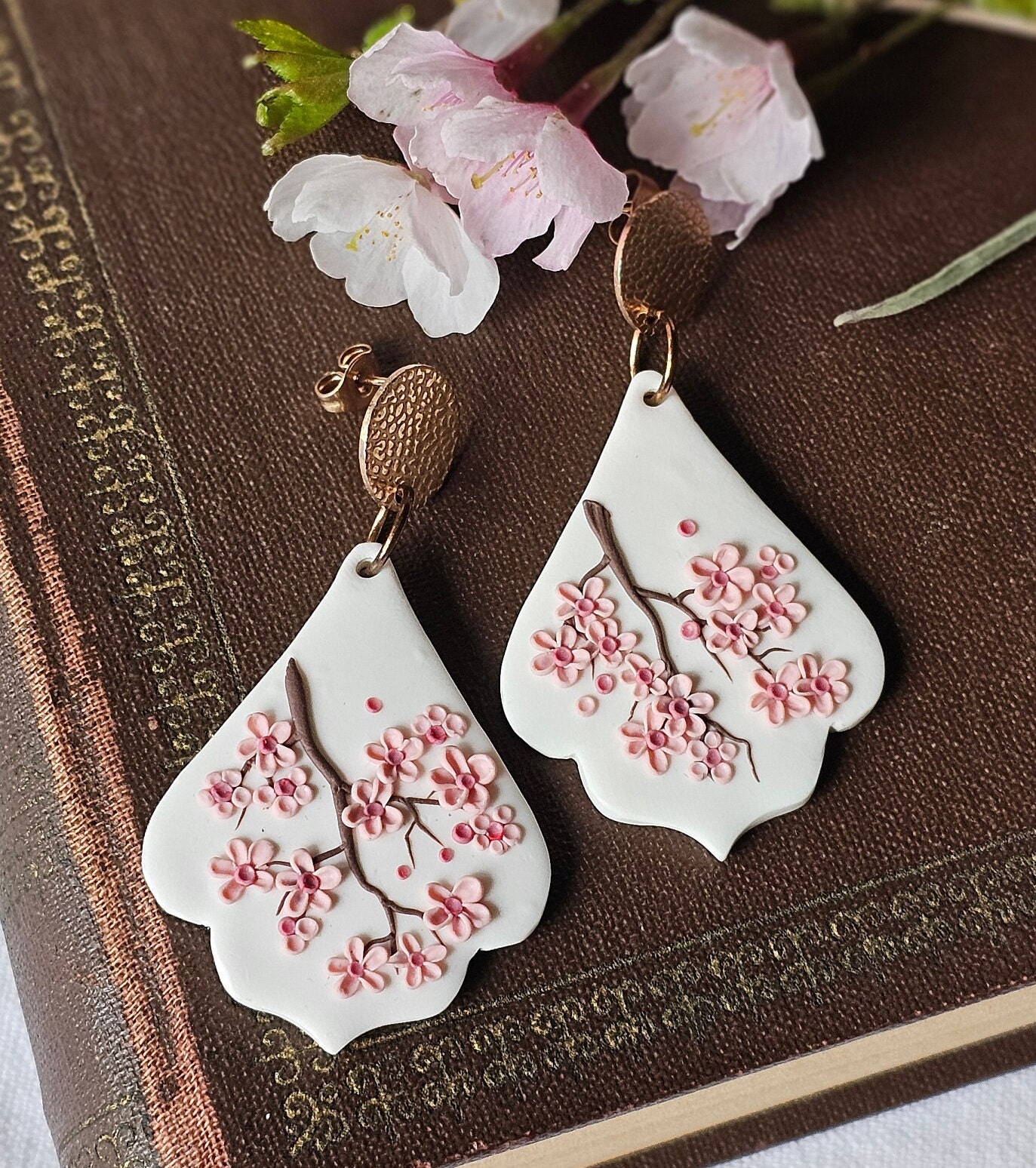 VintageFloralJewel - Etsy