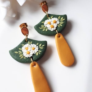 Vibrant Daisy earrings, Daisy flower polymer Clay dangle earrings, Moss green and yellow romantic floral earrings with daisies image 8