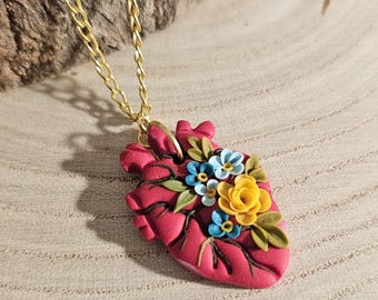 Anatomische hartketting - polymeerklei Anatomische harthanger met bloemen