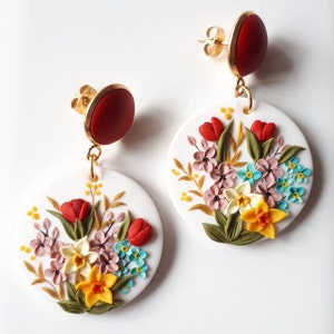 Orecchini in pasta polimerica con bouquet floreale primaverile, orecchini in pasta floreale, orecchini in pasta vibrante, orecchini vistosi, regalo per la festa della mamma