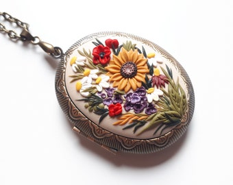 Sunflower locket necklace with wildflowers Photo locket pendant, Personalized locket necklace for mom, Christmas gift