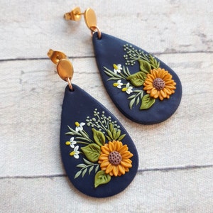 Vibrant Sunflower earrings, Clay earrings, Mom birthday gift, Polymer clay earrings, Statement Flower stud earrings, Mothers day gift