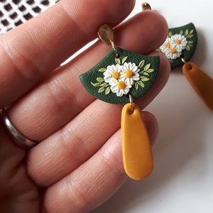 Vibrant Daisy earrings, Daisy flower polymer Clay dangle earrings, Moss green and yellow romantic floral earrings with daisies image 7