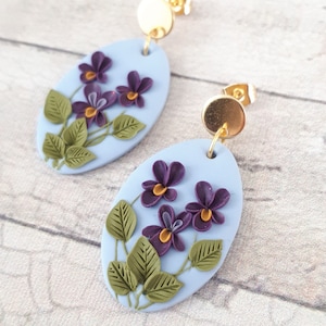 February birth flower earrings, Violet flower, Polymer clay Birth Month Floral earrings, Mom birthday earrings