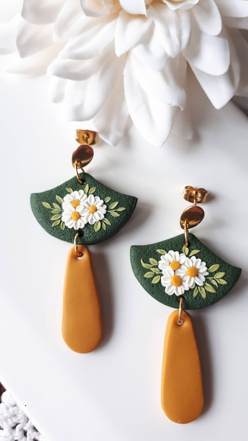 Vibrant Daisy earrings, Daisy flower polymer Clay dangle earrings, Moss green and yellow romantic floral earrings with daisies image 3