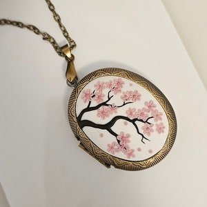 Collar de flor de cerezo, collar de medallón, regalo para mamá de hija, collar Sakura