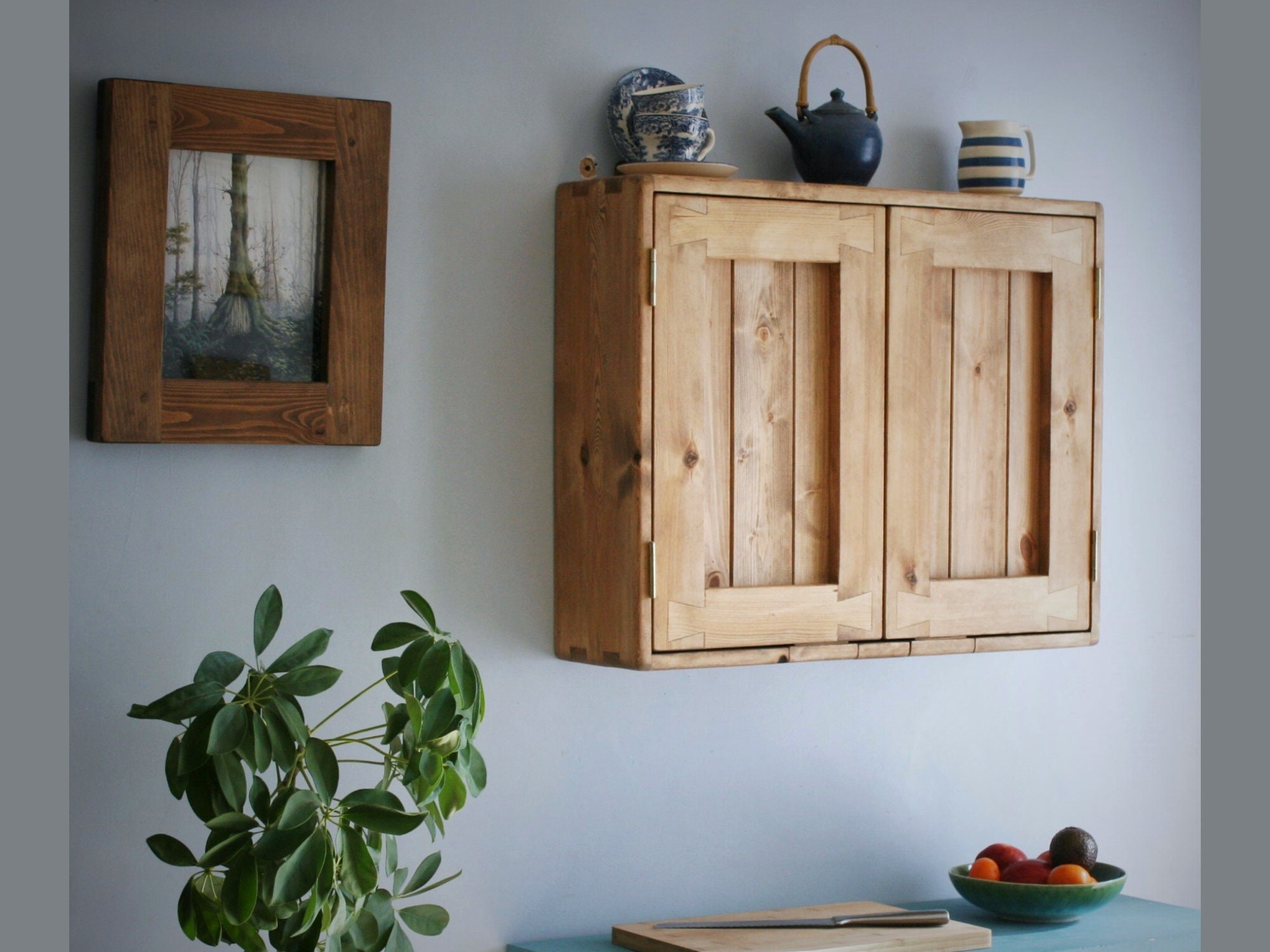 Gabinete de pared de cocina rústico moderno y armario de madera natural, 2  puertas, 3 estantes de almacenamiento, casa de campo, hecho a mano a medida  en Somerset, Reino Unido -  España