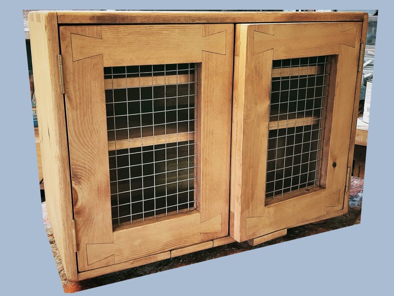 cocina vitrina y alacena madera natural, 2 puertas vidrio, madera o malla, 3 estantes, casa de campo rústica, hecho a mano a medida Somerset Reino Unido C) Wire Mesh