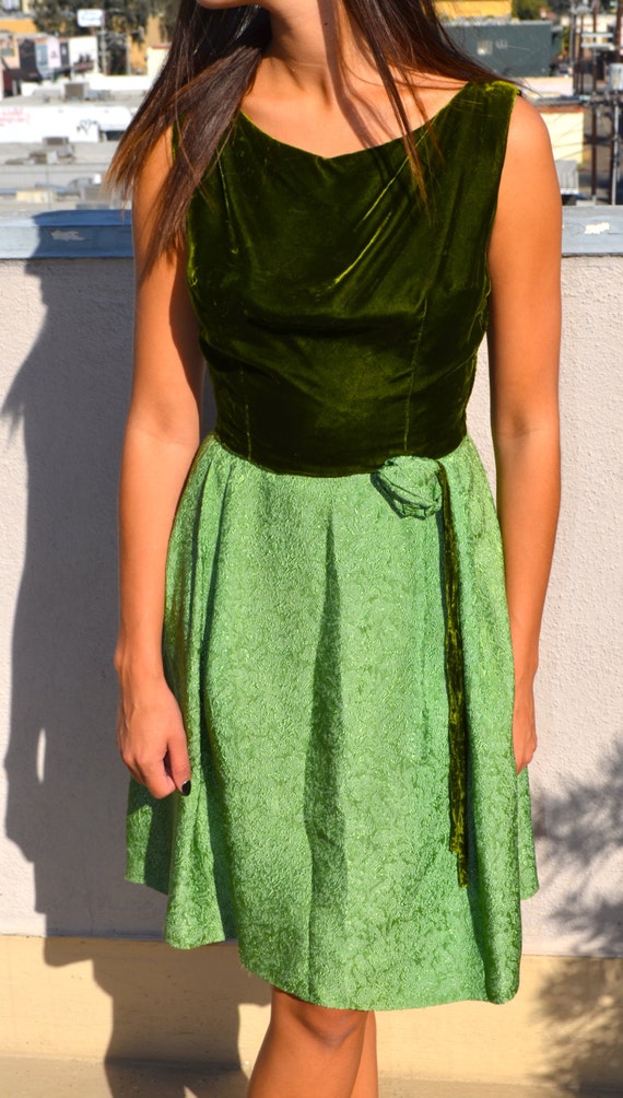 Vintage 1960s 60s Dark Green Velvet Dress - image 4