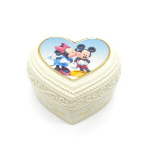 Lenox Disney Showcase Collection Mickey And Minnie Sweet Romance Keepsake Box
