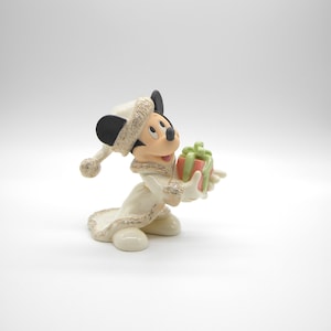 Lenox Disney Showcase Collection Christmas With Mickey Figurine