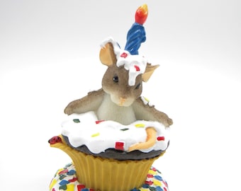 Enesco Charming Tails " Happy Birthday Surprise" Figurine