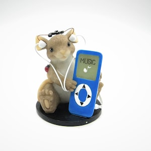 Enesco Charming Tails &quot; All Tuned In&quot; Figurine