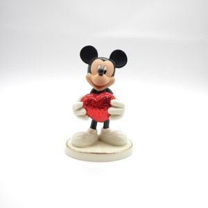Lenox Disney Showcase The Best Wishes Collection Love Struck Mickey Figurine