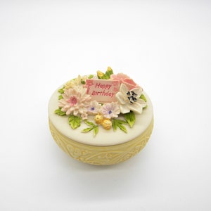 Enesco Handcast Small Happy Brithday Trinket Box With Lid