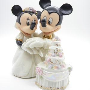 Lenox Disney Showcase Collection Minnie&#39;s Dream Wedding Cake Figurine