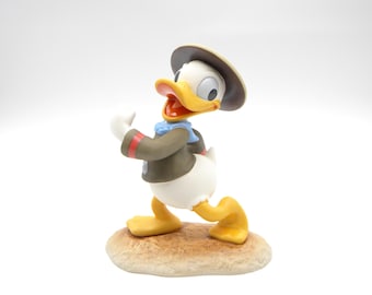 WDCC Walt Disney Donald Duck Happy Camper Good Scouts Figurine