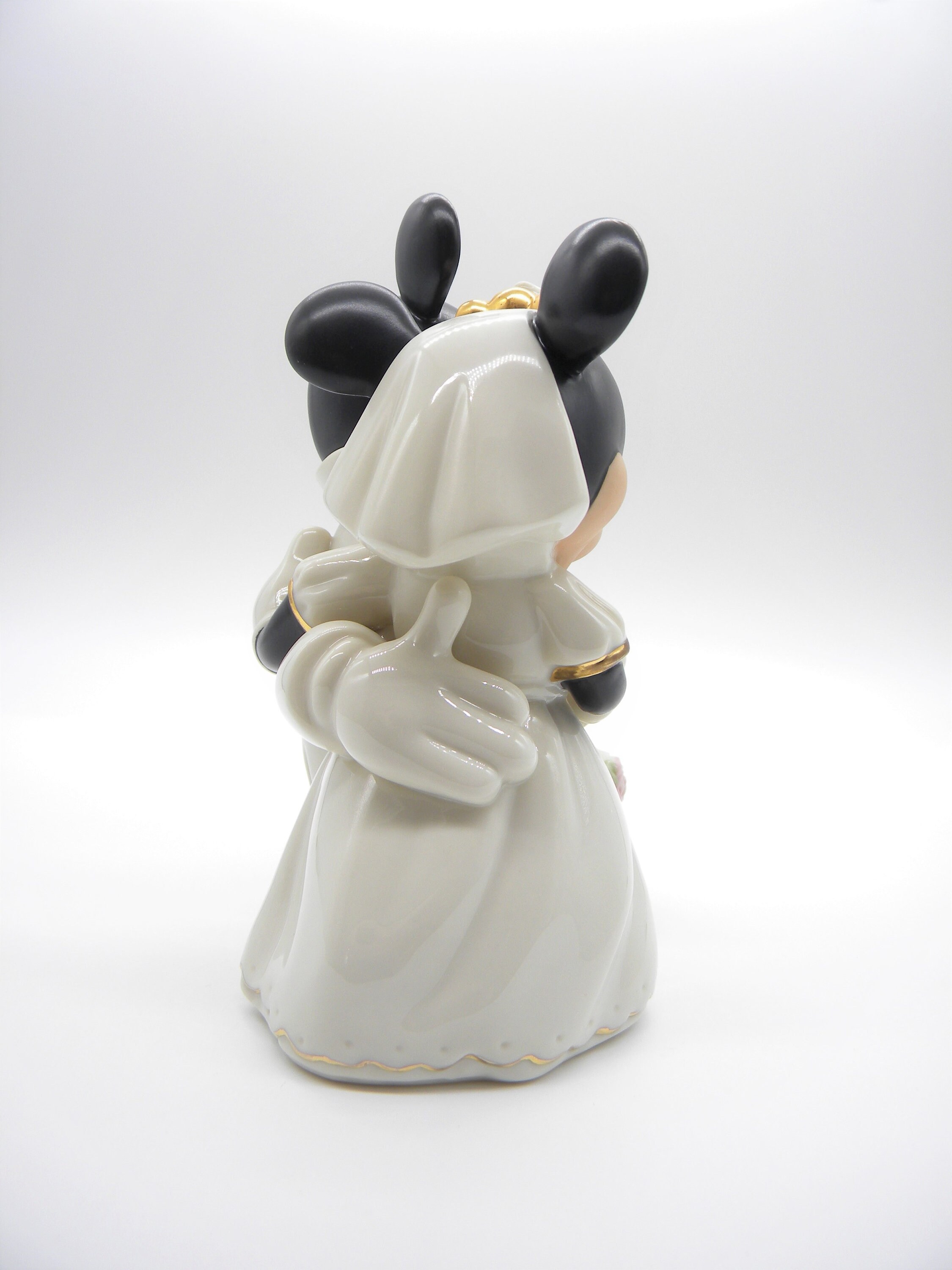 Lenox Disney Showcase Collection Minnie's Dream Wedding Cake Lenox Disney Showcase Collection Minnie's Dream Wedding Cake