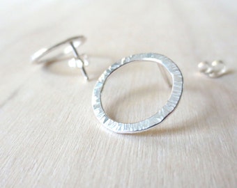 Kreis Ohrstecker-Handgemachte Silber Ohrringe- Jeden Tag Ohrringe- Einfache Ohrringe- Hammer Strukturierte Ohrringe- Geschenke für sie
