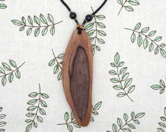 Wooden pendant. Reclaimed wood. Eco-friendly. Wood knot. Hippie Boho. Wood necklace. Unique necklace. Maple wood.